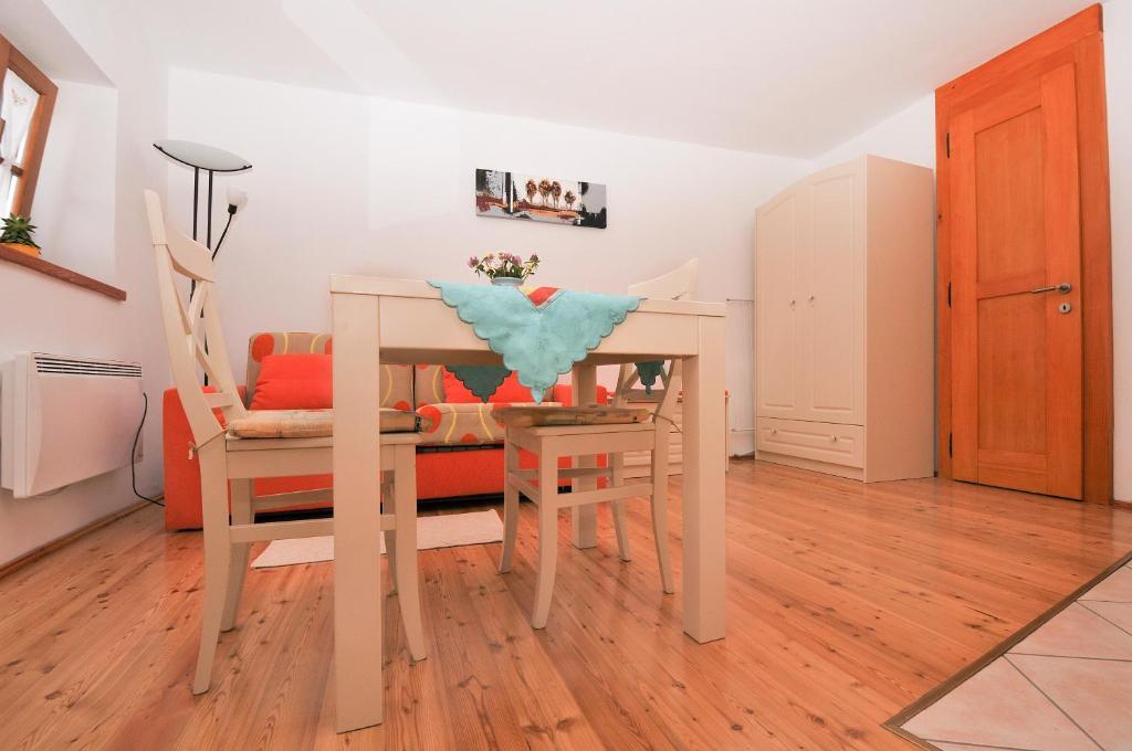 Apartments Tonkli Logje Δωμάτιο φωτογραφία